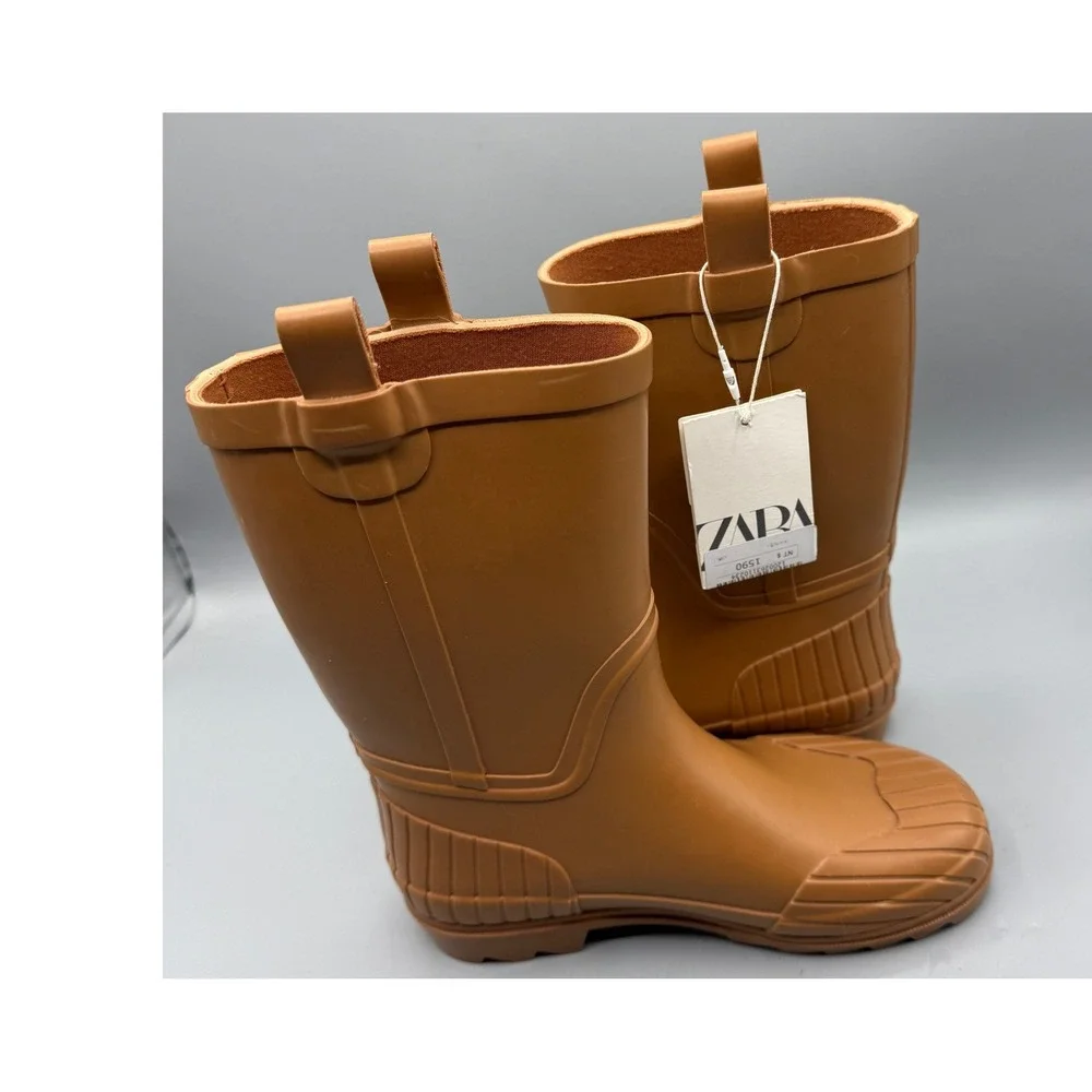 Zara Kids Rubber Rain Boots Camel Tan Waterproof Lug Sole EU 34 2002/631/102